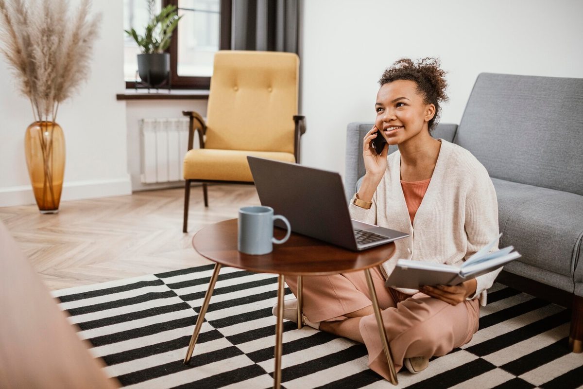 Agent working remotely from a laptop