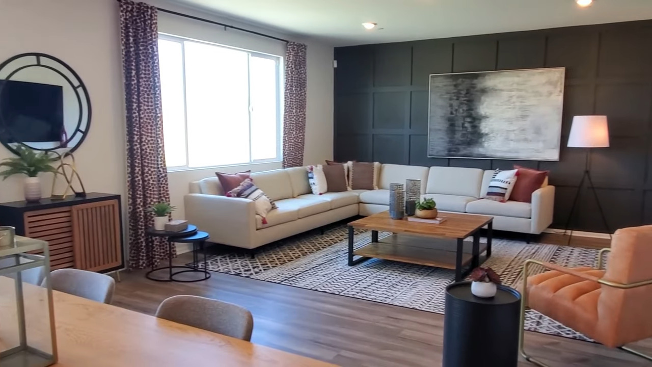Suzy Valentin property walkthrough video