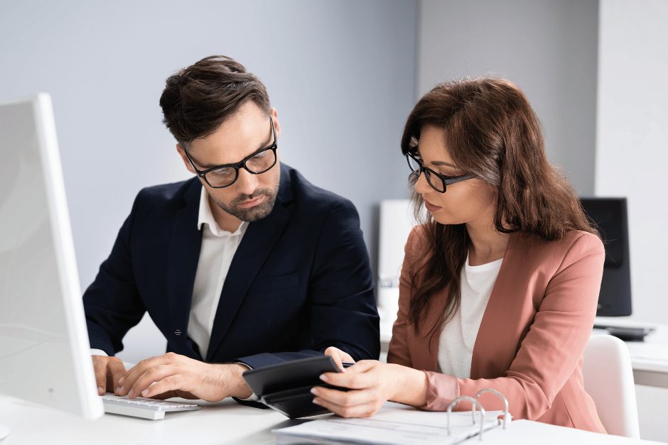 Compliance audit trail log in a transaction