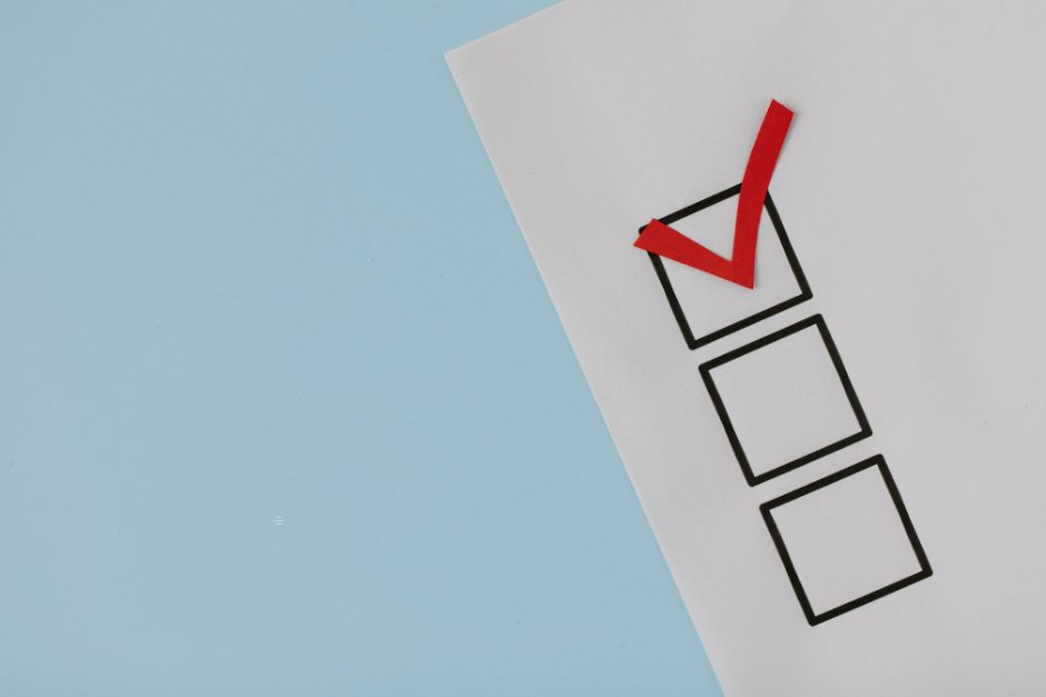 Automated transaction checklist with reminders