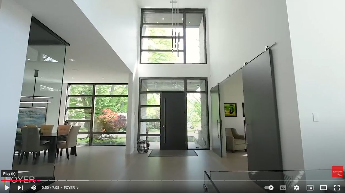 Virtual tour showing the entryway of a home